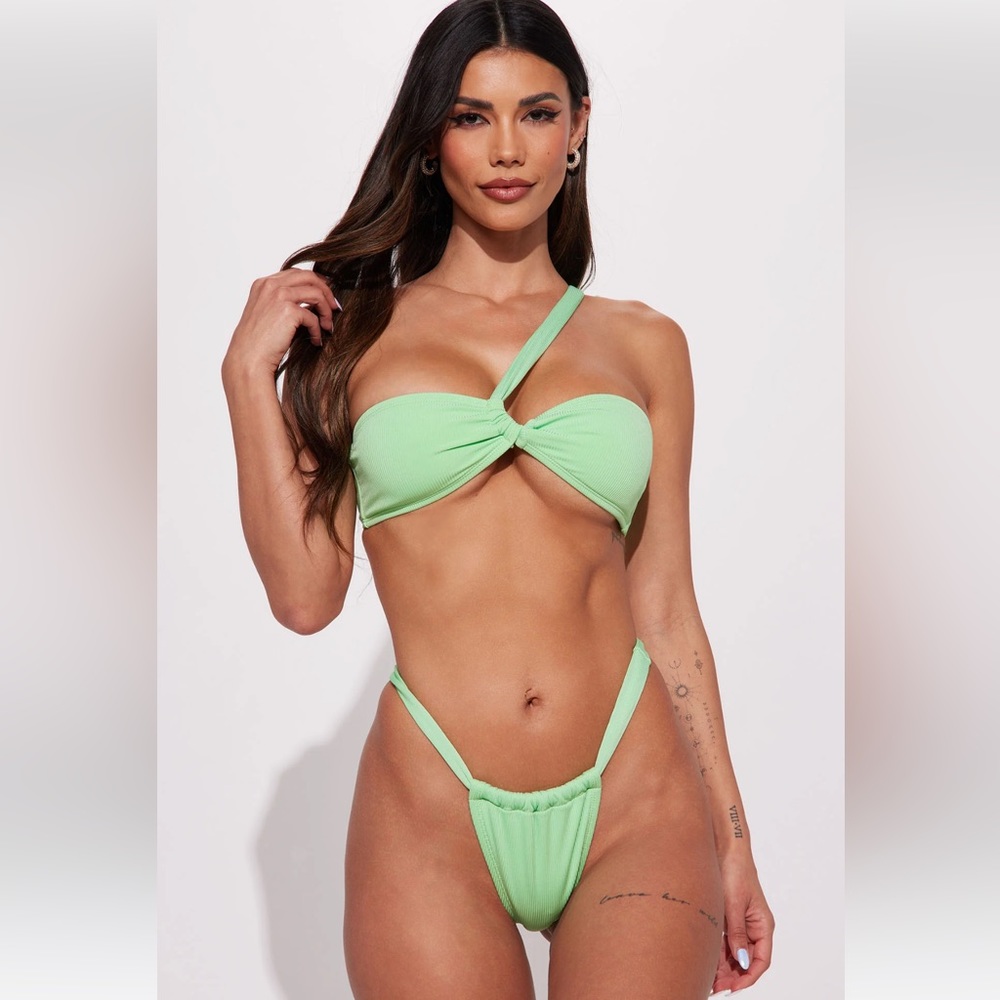 Bandeau 2 piece bikini set - new with tags
